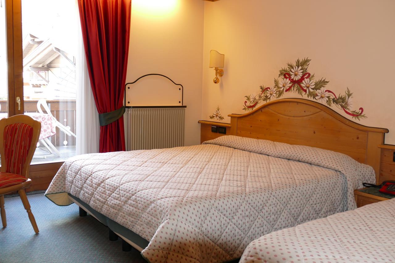Hotel Garni La Montanara Madonna Zewnętrze zdjęcie