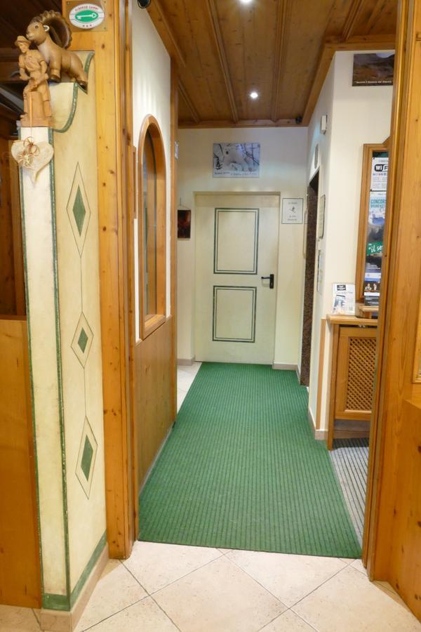 Hotel Garni La Montanara Madonna Zewnętrze zdjęcie