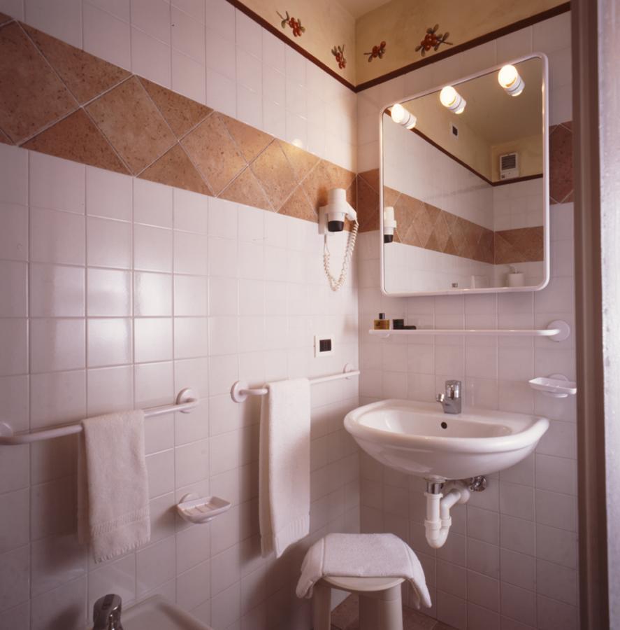 Hotel Garni La Montanara Madonna Zewnętrze zdjęcie